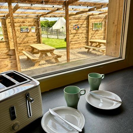 Carrowmena School House & Glamping Hotel Limavady Eksteriør billede